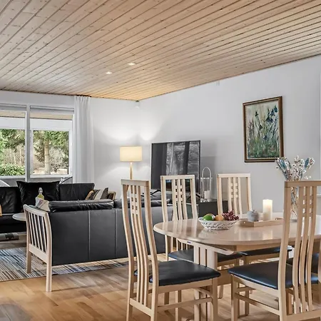 Feriehus Adrienne - From The Sea By Interhome Hals